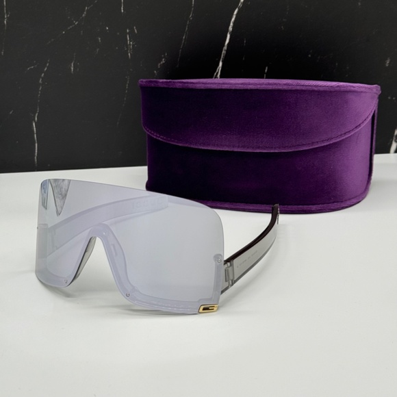 NEW GUCCI GG1631S 013 UNISEX SUNGLASSES GG 1631S 013 GUCCI SHIELD GREY EYEWEAR - Picture 1 of 11